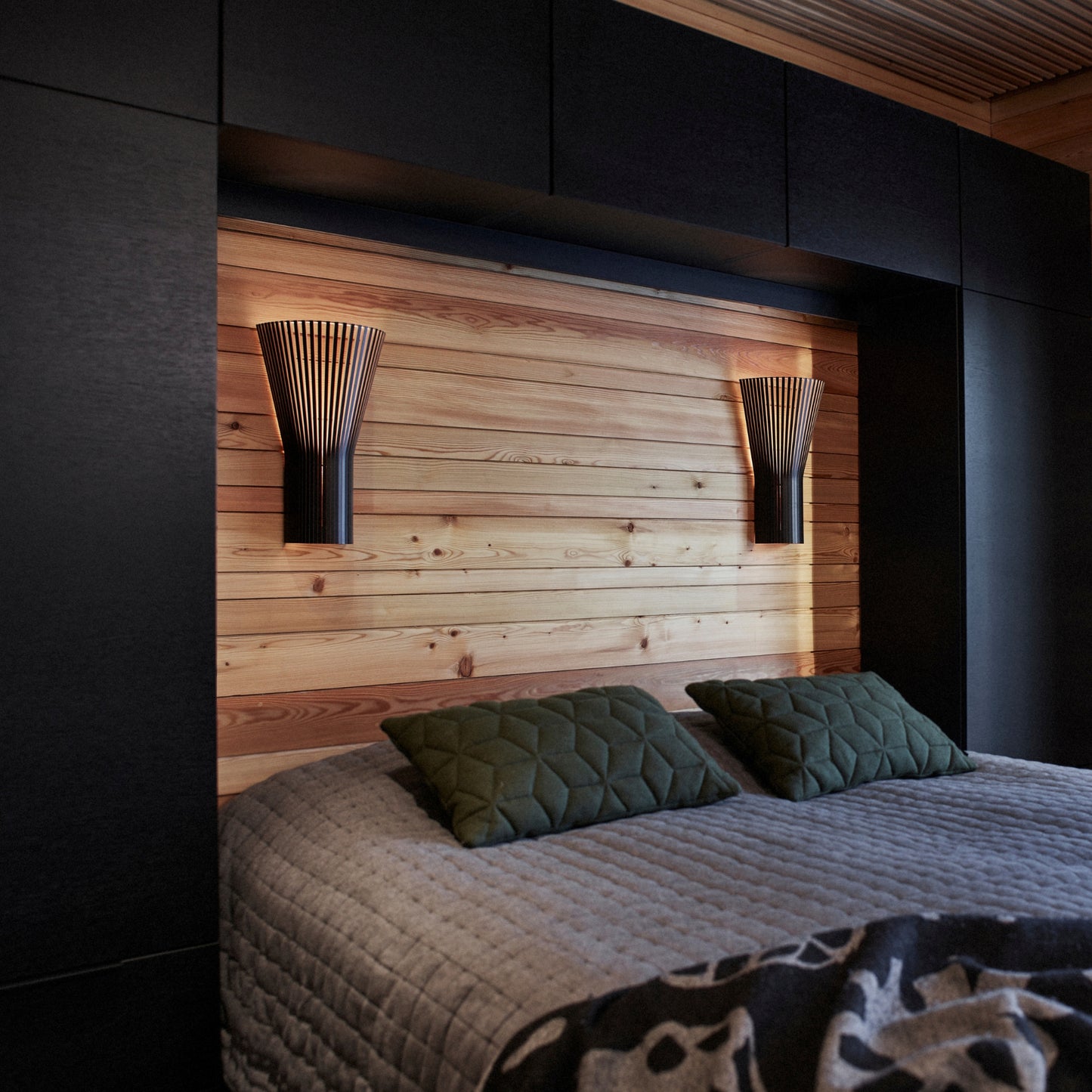 Secto 4231 wall lamp 45 cm