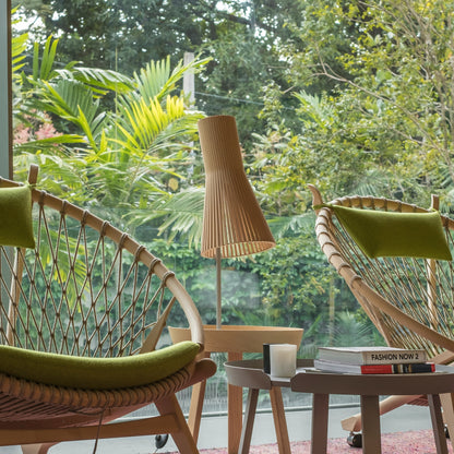 Secto 4220 table lamp