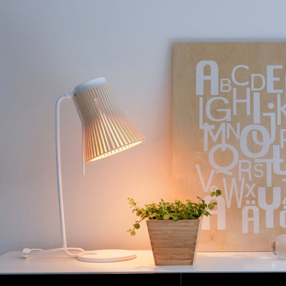 Petite 4620 table lamp