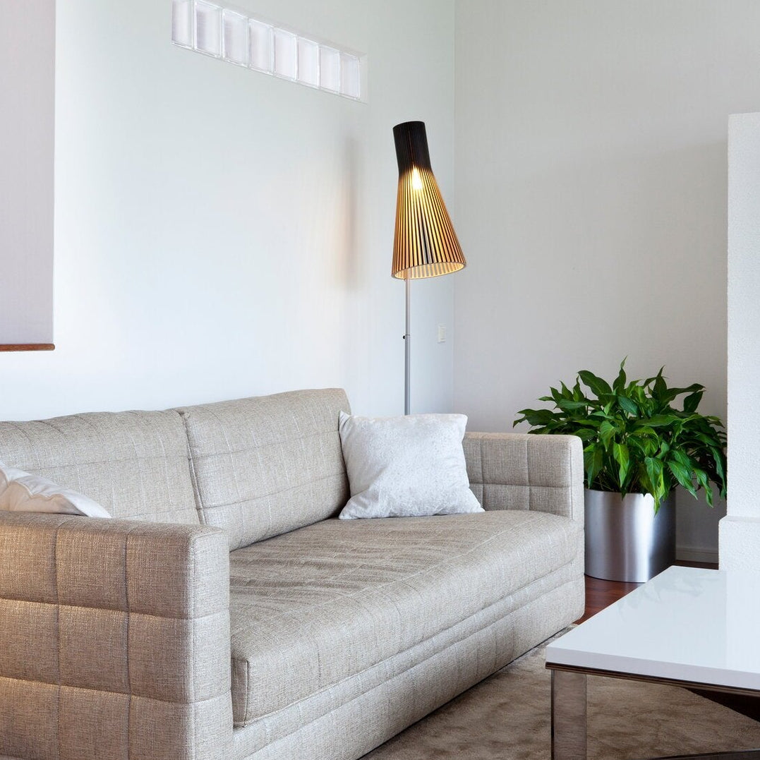 Secto 4210 floor lamp