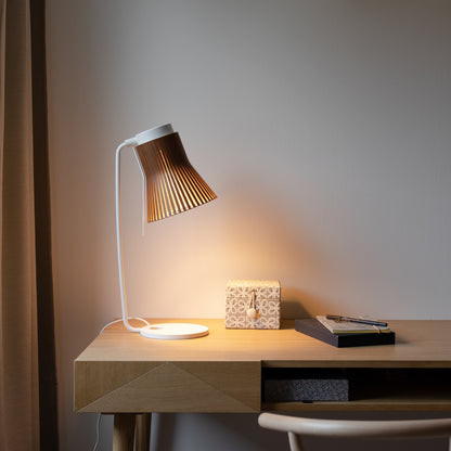 Petite 4620 table lamp